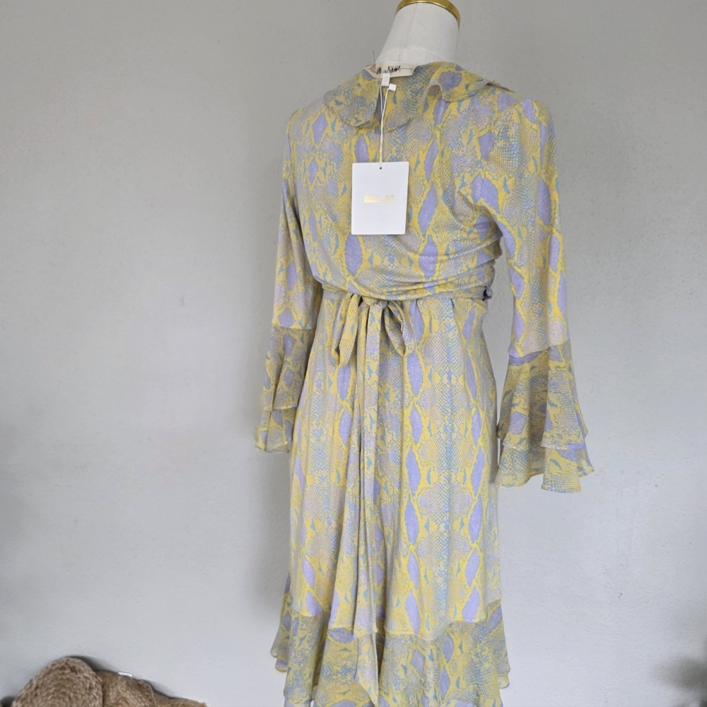 NWT Y2k  DVF Silk Ruffle Wrap Dress Pastel Snake Print Office Siren Size S - Picture 7 of 11